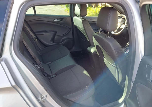 Opel Astra cena 65000 przebieg: 116384, rok produkcji 2018 z Wyrzysk małe 79